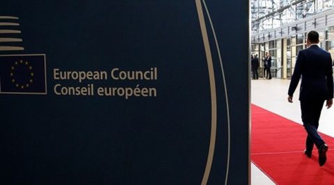 Rząd Morawieckiego ogłasza sukces. Będziemy zmniejszać emisje wolniej niż cała Unia