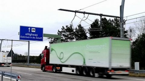 Zamiast na wodór, Niemcy planują tiry na prąd z sieci