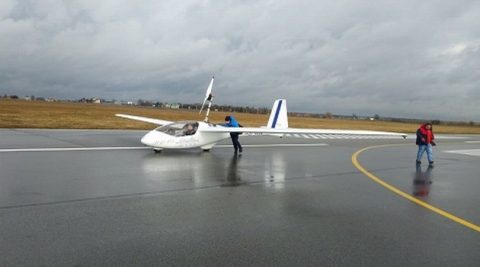 Naukowcy z AGH stworzyli napęd wodorowy do motoszybowca