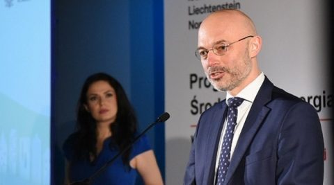 Minister klimatu powołał zespół ds. OZE. Kim są jego eksperci?