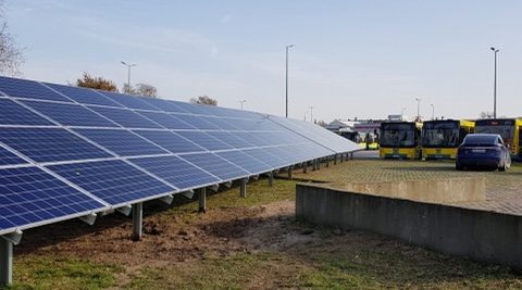 Autobusy w Ostrołęce jeżdżą na energii z fotowoltaiki