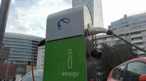 Warszawa zabiera się za budowę sieci stacji ładowania