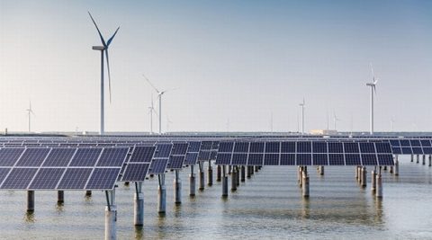 BNEF podał aktualne koszty energii z wiatru i fotowoltaiki