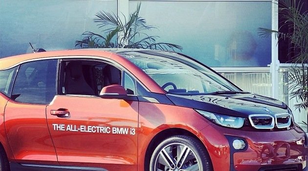 BMW kupi baterie z fabryk zasilanych tylko zieloną energią