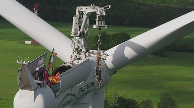 Minidźwig serwisuje elektrownie wiatrowe PGE
