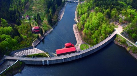 Santander Bank Polska kupi energię odnawialną od Taurona