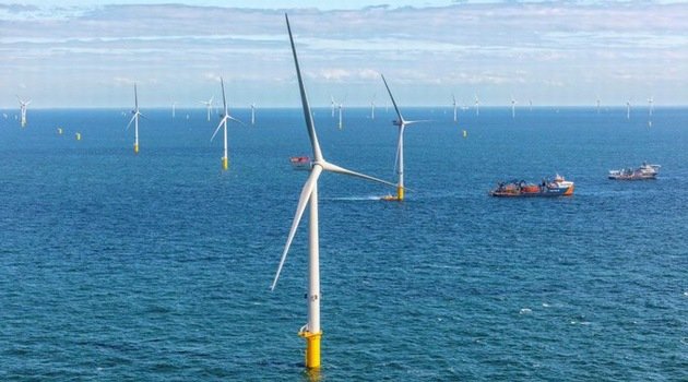 Największe turbiny na farmie wiatrowej u wybrzeży Holandii