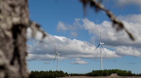 Pierwsze turbiny na farmie wiatrowej koło Gniewu