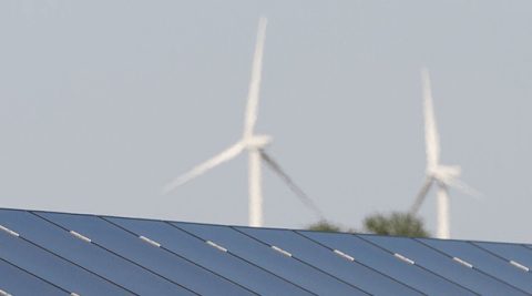Mniej energii z polskiej fotowoltaiki we wrześniu. Wzrost generacji z wiatru