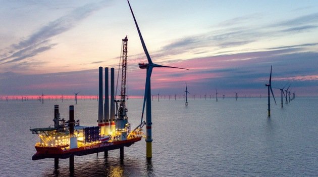 Dwie firmy pomogą PGE w przygotowaniu morskich farm wiatrowych