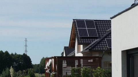 Rząd zwolnił z pracami nad obiecanymi przepisami dla prosumentów