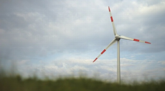 W końcu udana aukcja dla wiatru w Niemczech, ale cena PV nadal niższa
