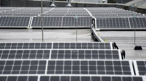 NFOŚiGW zmienia plan na finansowanie PV na budynkach wielorodzinnych