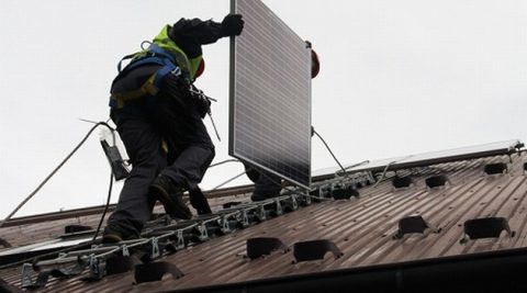 Duży wzrost liczby mikroinstalacji w sieci Energi na koniec 2020 r.