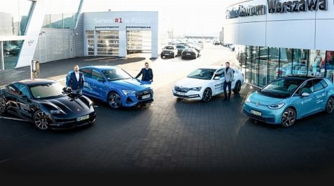 Solarny carport dla Porsche Inter Auto Polska