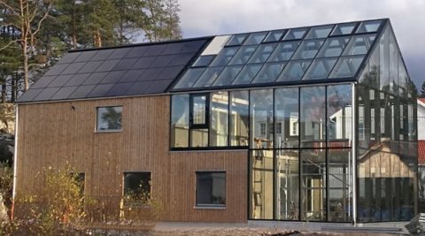 Za solarny dach będzie można zapłacić bitcoinami