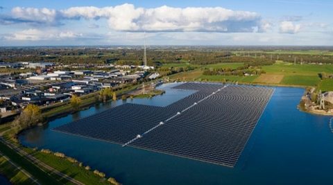RWE buduje pływającą elektrownię PV
