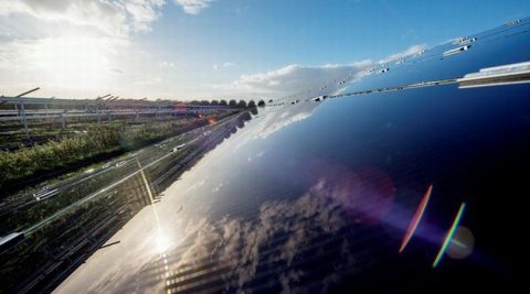 Ogromna elektrownia fotowoltaiczna zasili fabryki Daimlera
