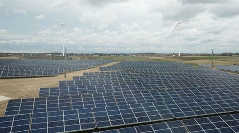 Umowa na energię z ogromnej farmy fotowoltaicznej na Mazowszu