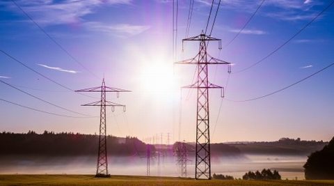 Średnia cena energii w kontraktach pozagiełdowych najwyższa od 10 lat