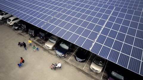 Niemiecki land wprowadzi obowiązek montażu fotowoltaiki na parkingach