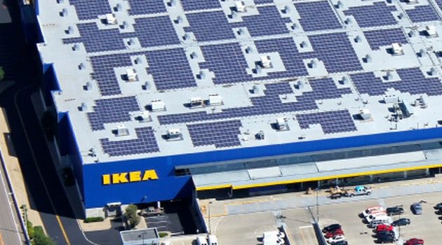 Ikea wyda na fotowoltaikę i elektrownie wiatrowe miliardy euro