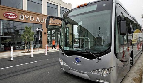 Chiński BYD dostarczy 10 autobusów elektrycznych dla stołecznego MZA