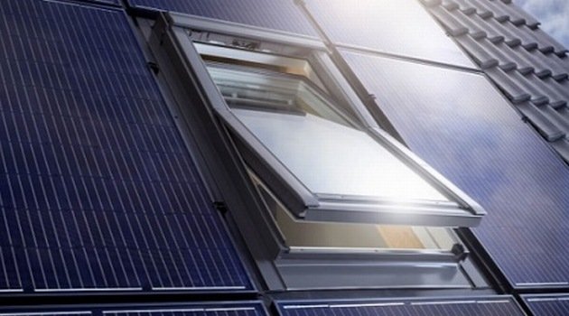 Unimot i Fakro zaoferują solarne dachy