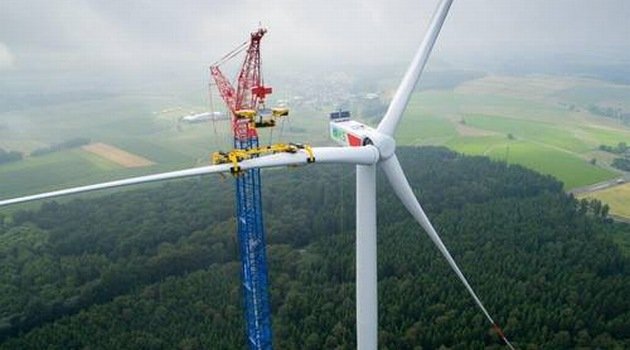 W Niemczech zawaliła się ogromna elektrownia wiatrowa