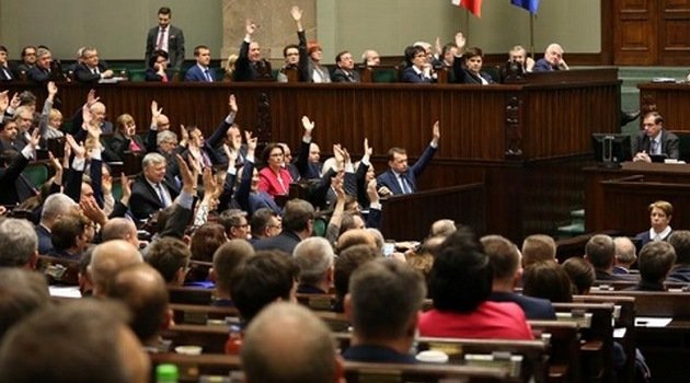 Sejm ekspresowo uchwalił nowe prawo dla prosumentów