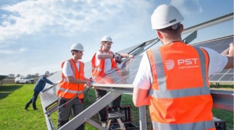 Projekt Solartechnik buduje silny zespół