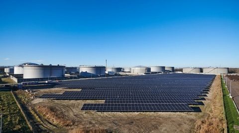 Farma PV na panelach dwustronnych i trackerach. Jak zwiększą produkcję energii?