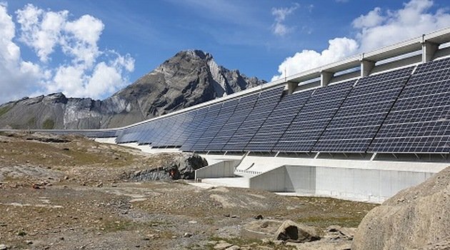 W Szwajcarii powstała największa górska farma fotowoltaiczna