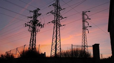 Ceny energii elektrycznej wyraźnie spadły