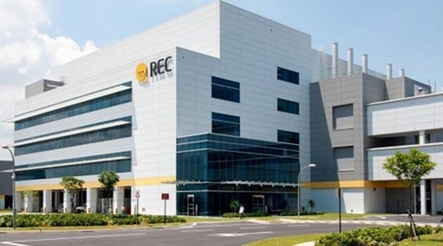 REC wstrzymuje budowę 4-GW fabryki modułów PV we Francji