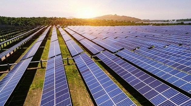 OX2 kupuje pakiet farm fotowoltaicznych w Hiszpanii o mocy 152 MW