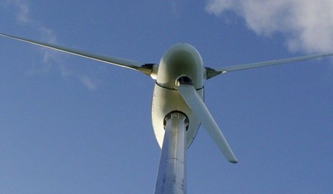 Czy wiatr na mojej działce wieje wystarczająco mocno, aby inwestycja w małą elektrownię wiatrową miała sens?