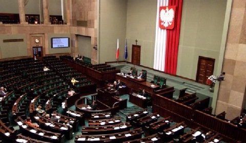 Sejm przyjął ustawę o emisjach przemysłowych
