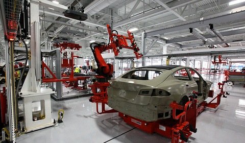 Tesla wstrzymała produkcję Modelu S
