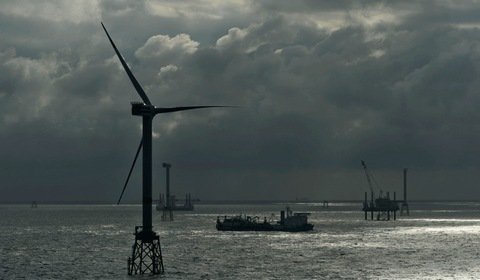&quot;Koszty morskich elektrowni wiatrowych spadną o 30-40%&quot;