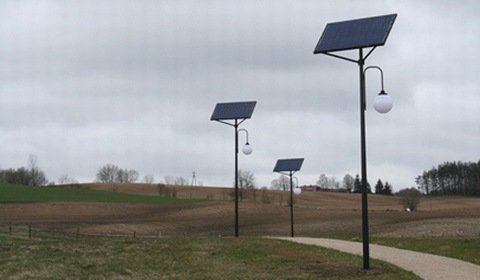 Montaż lamp solarnych dla gminy Cewice przez FreeVolt