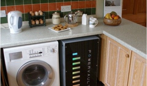 Brytyjczycy prezentują domowy magazyn energii za 2 tys. funtów