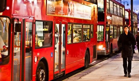 Kultowe londyńskie autobusy będą zasilane energią elektryczną