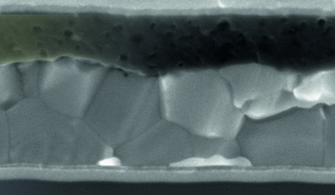 Postęp w technologii łączenia krzemu z perowskitem. Sprawność na poziomie 18%