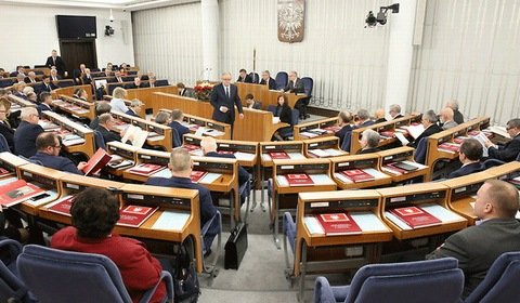 Senat przyjął z drobnymi poprawkami nowelizację ustawy o OZE