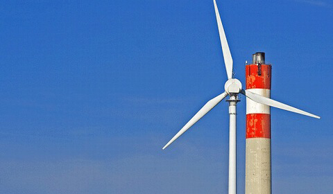 Ustawa odległościowa: większe obostrzenia wobec wiatraka niż elektrowni węglowej?