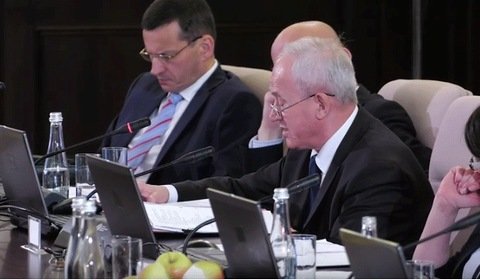 Minister Tchórzewski o OZE:  nas nie stać jako kraju na wyprzedzanie