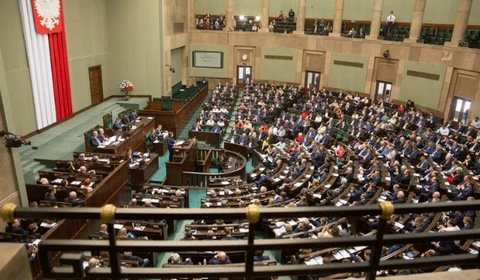 Sejm przyjął ustawę antywiatrakową. Koniec inwestycji wiatrowych w Polsce?