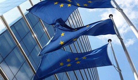 KE: systemy wsparcia dla OZE w Czechach zgodne z prawem UE