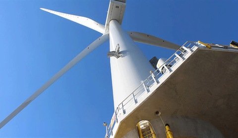 Największe morskie turbin wiatrowe już produkują energię